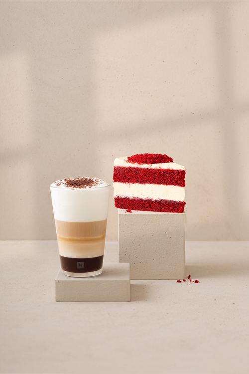 Café de especialidad y torta Red Velvet