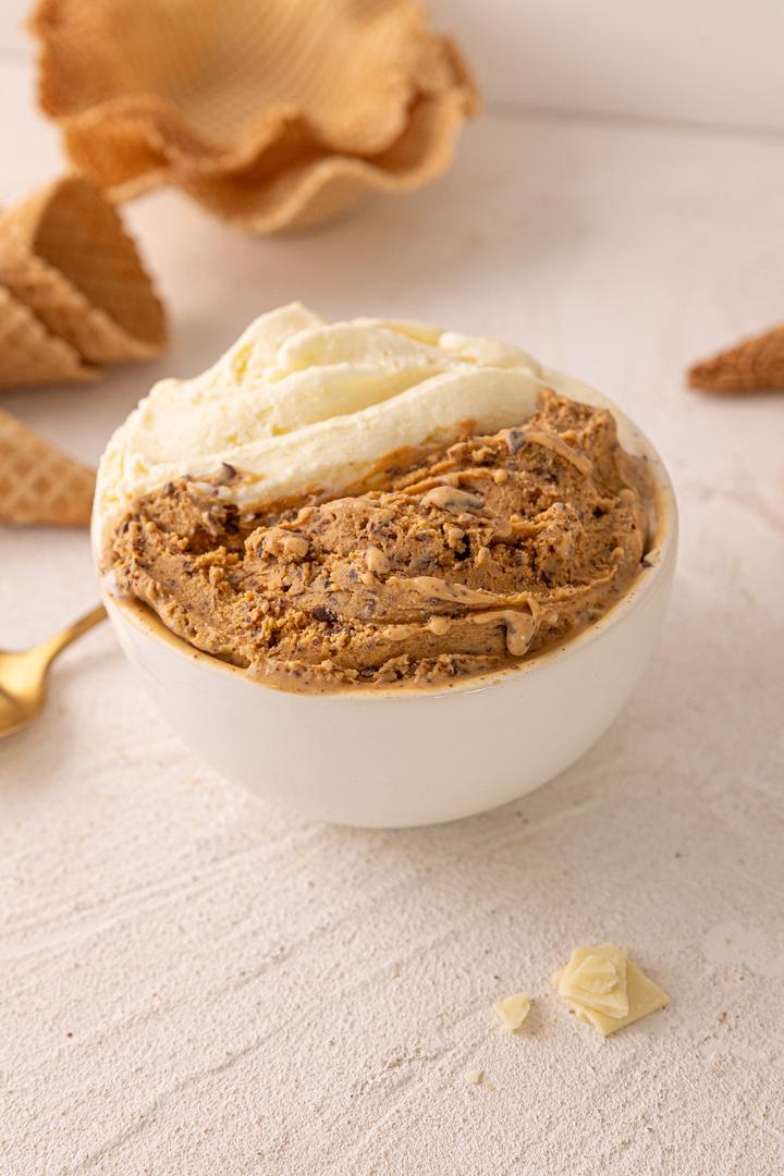Helado artesanal con toppings